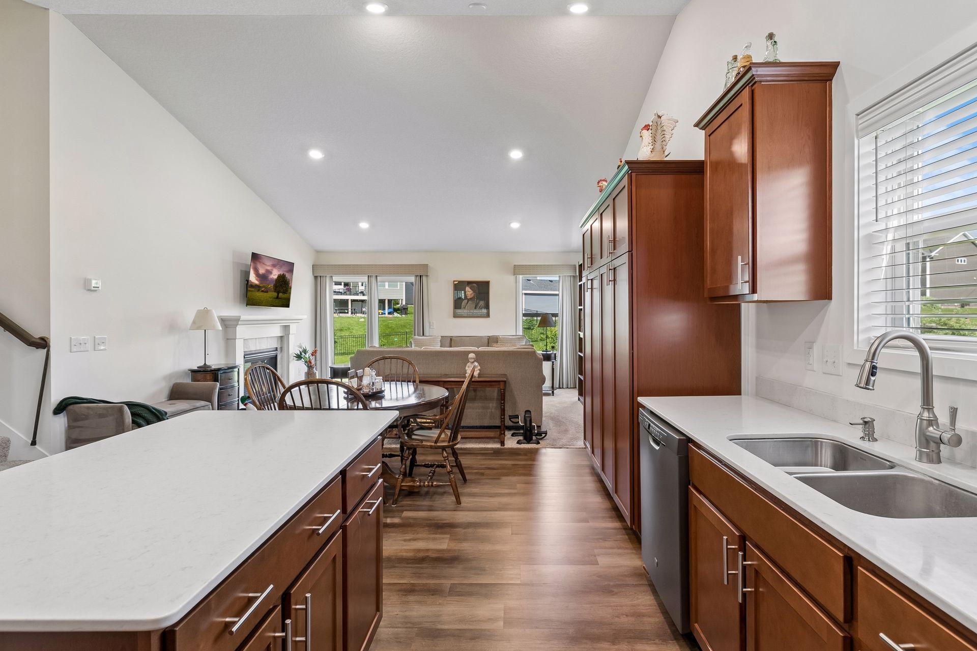 105 2nd Street SW