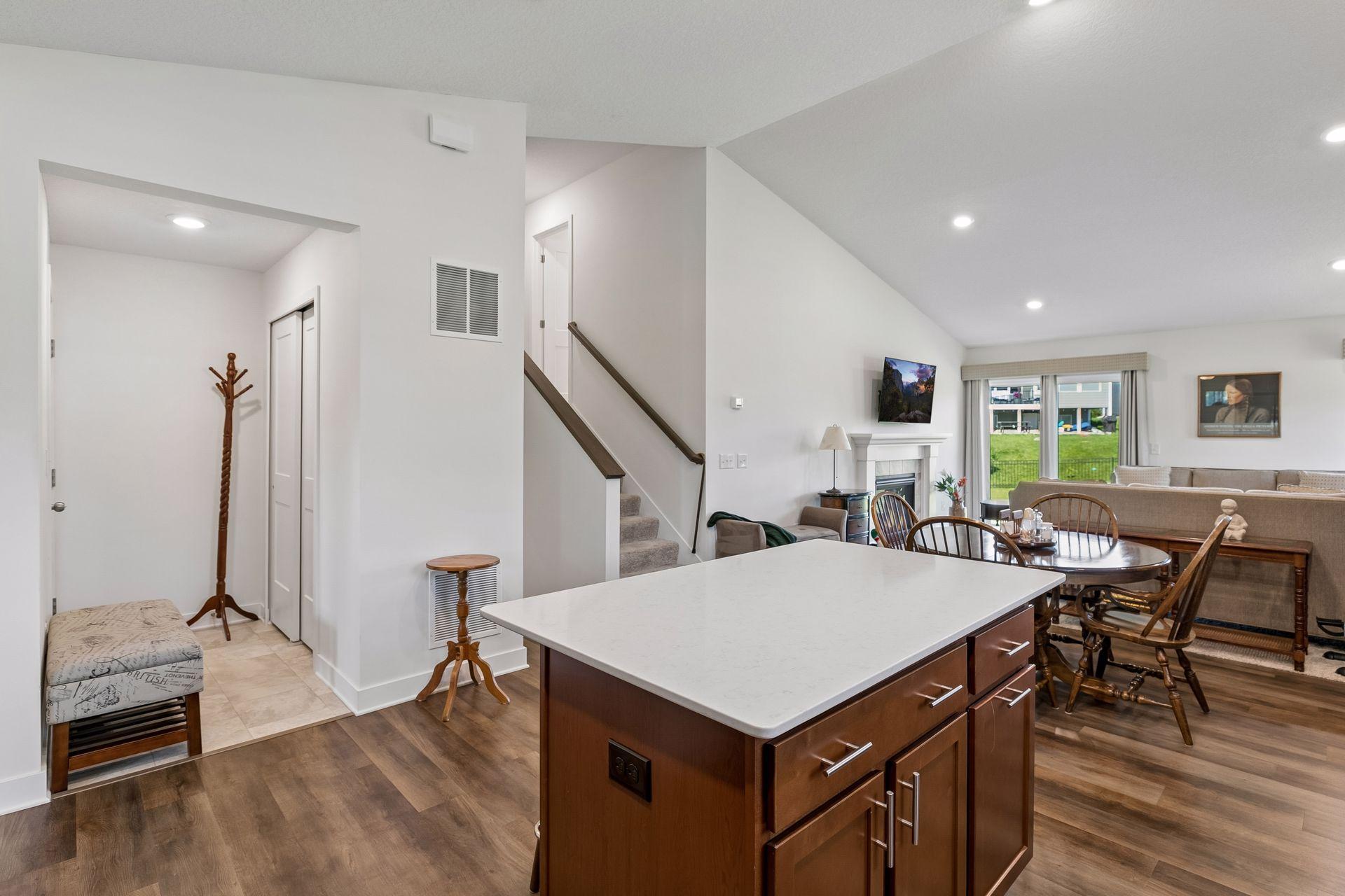 105 2nd Street SW