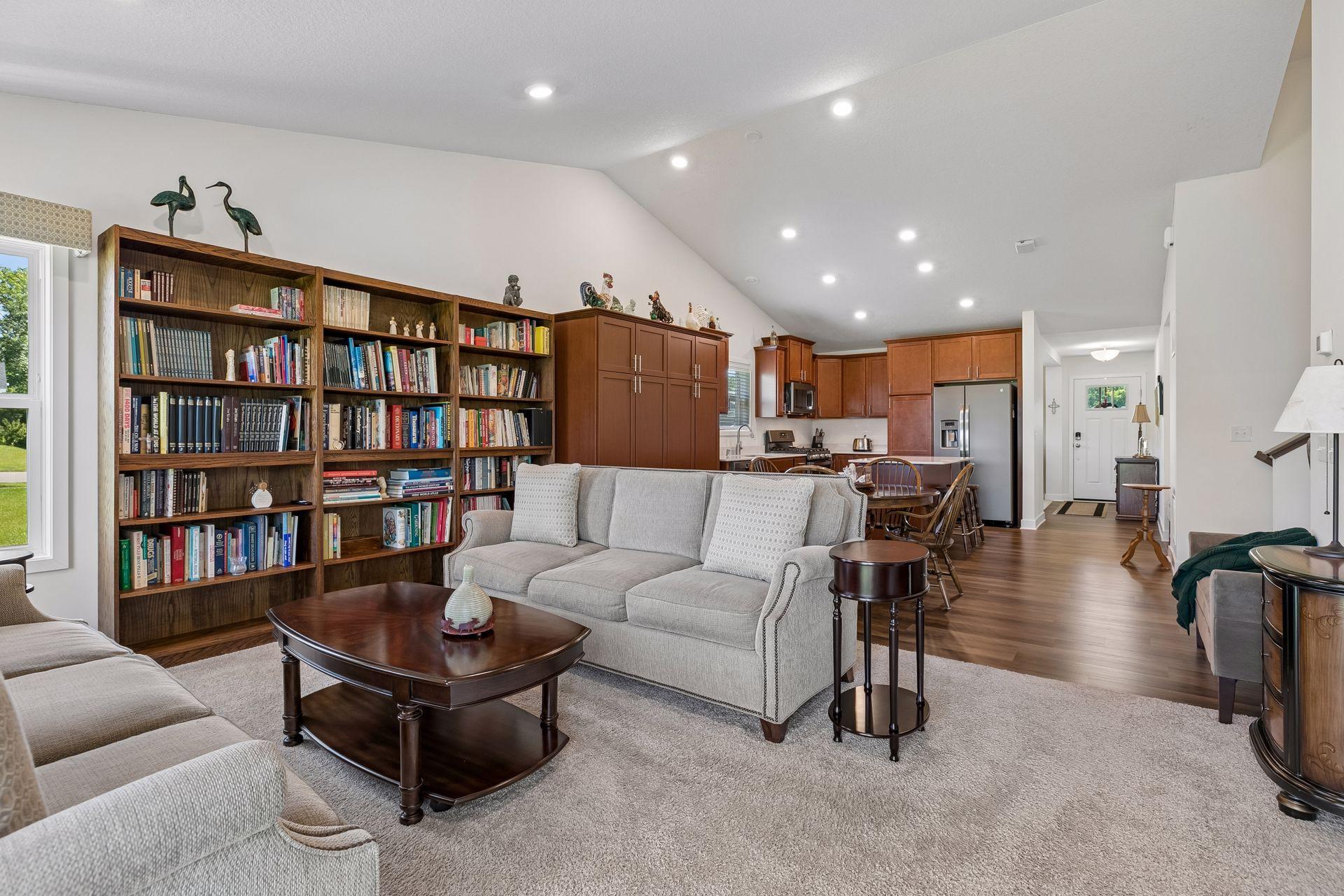 105 2nd Street SW