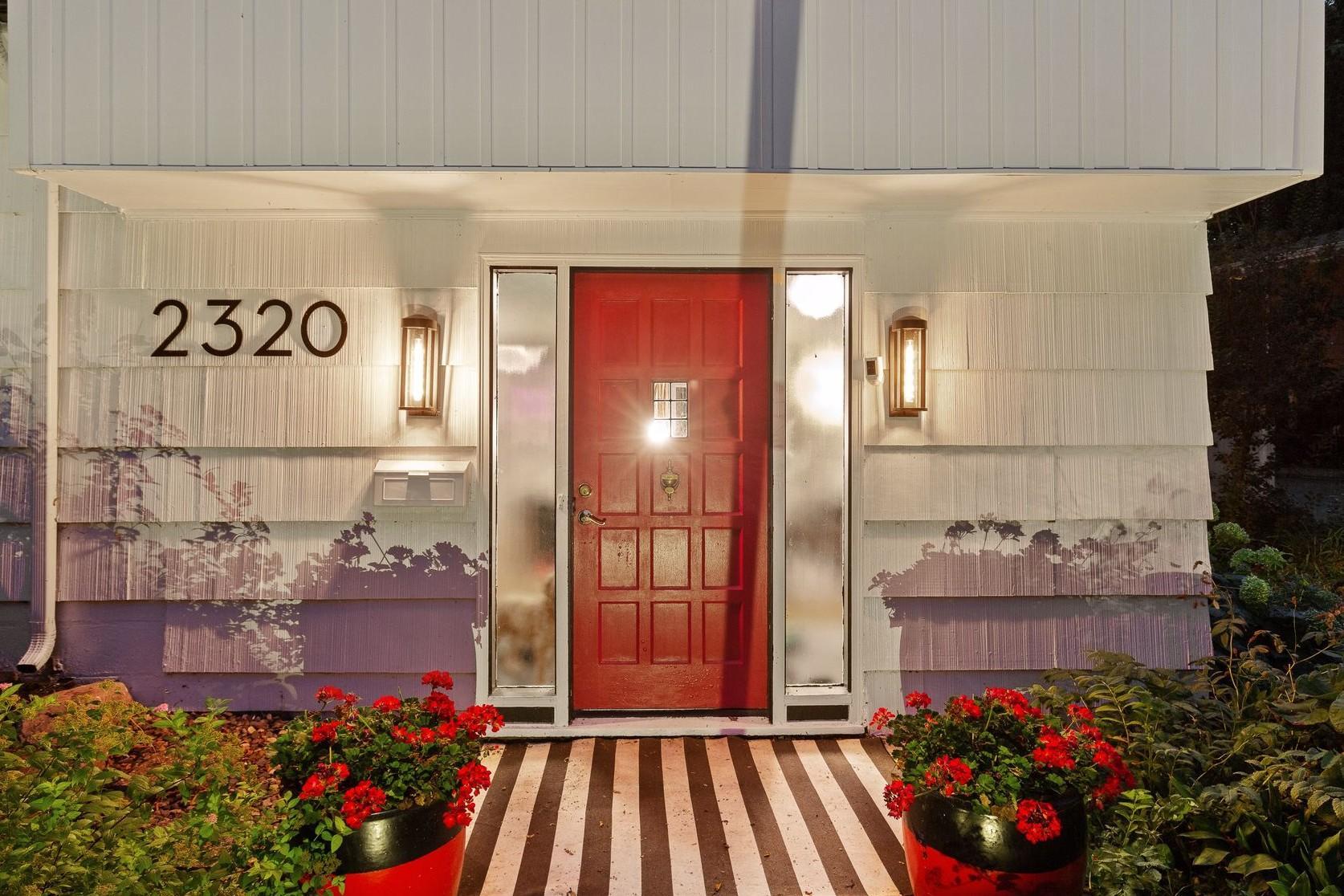2320 Parklands Road