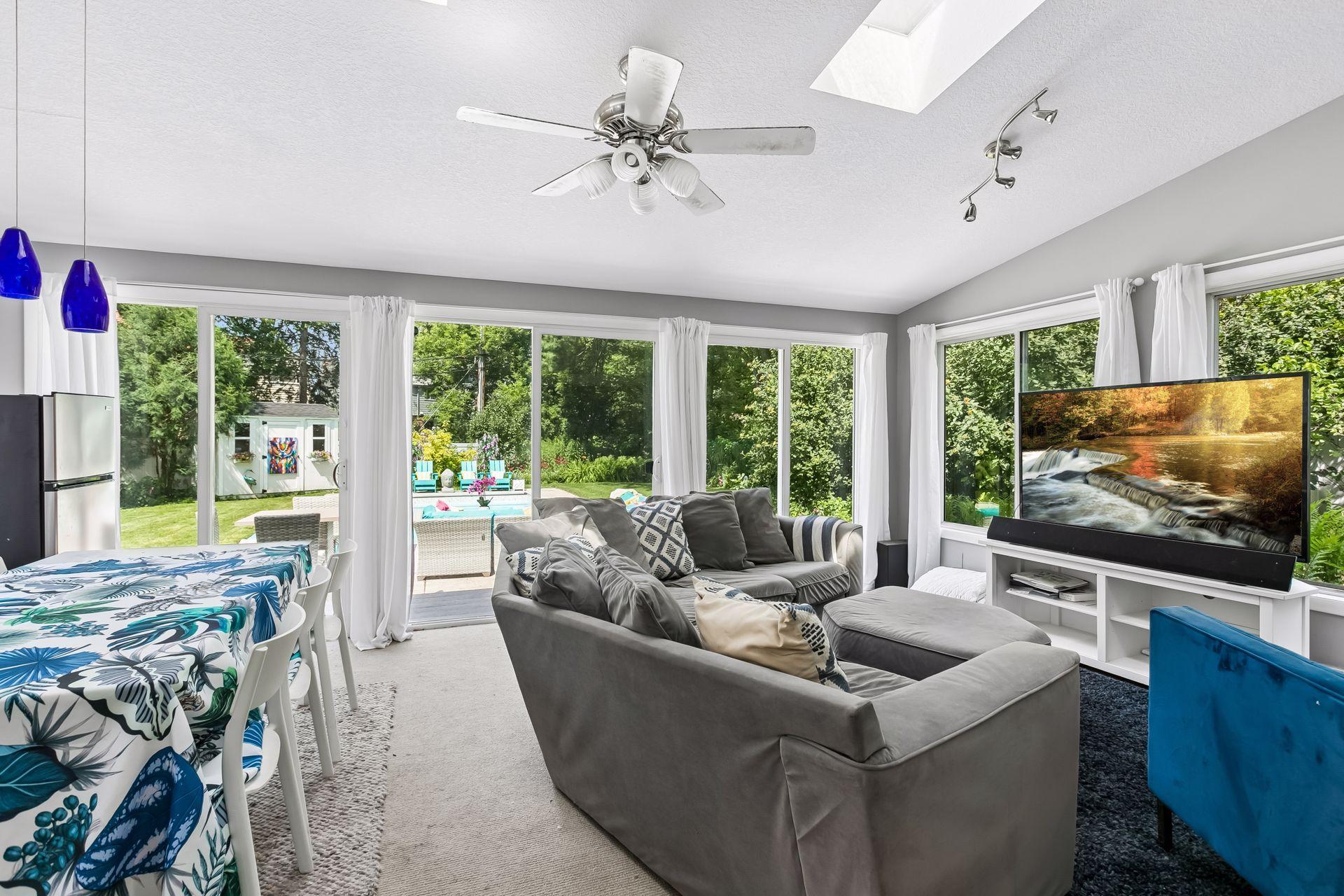 2320 Parklands Road