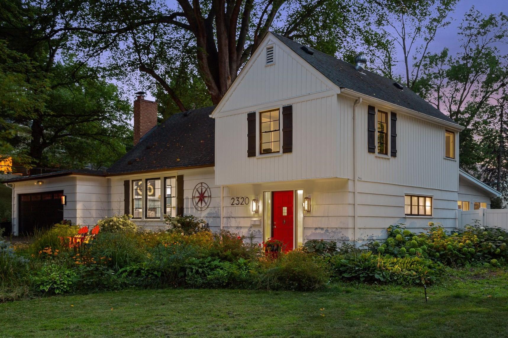 2320 Parklands Road