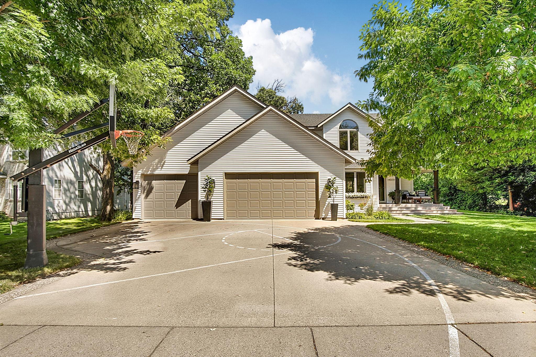 14000 Parkview Drive