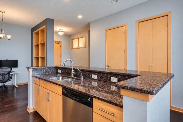 3640 Wooddale Avenue S Unit: 319