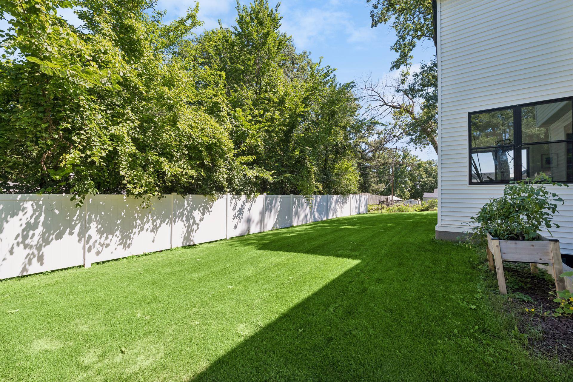 18806 South Lane