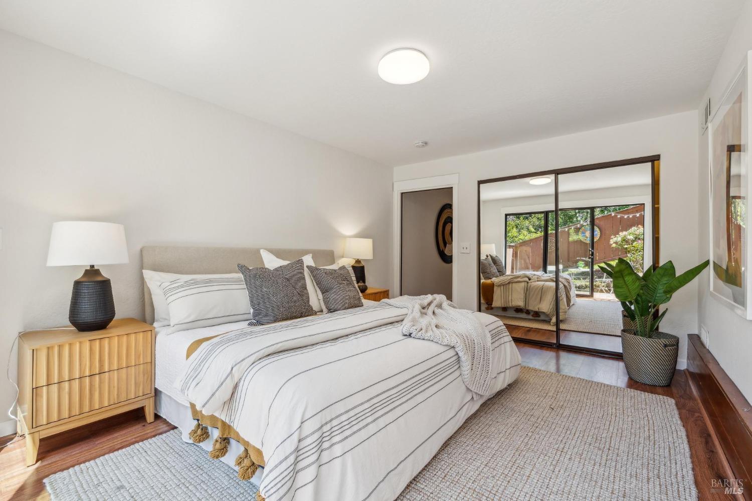 Expansive Home with Tranquility & Views!