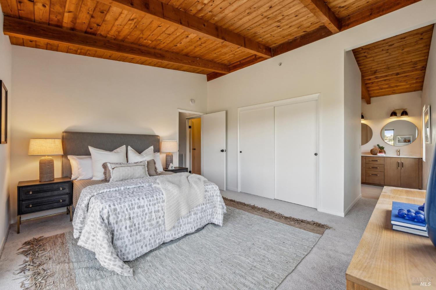 Expansive Home with Tranquility & Views!