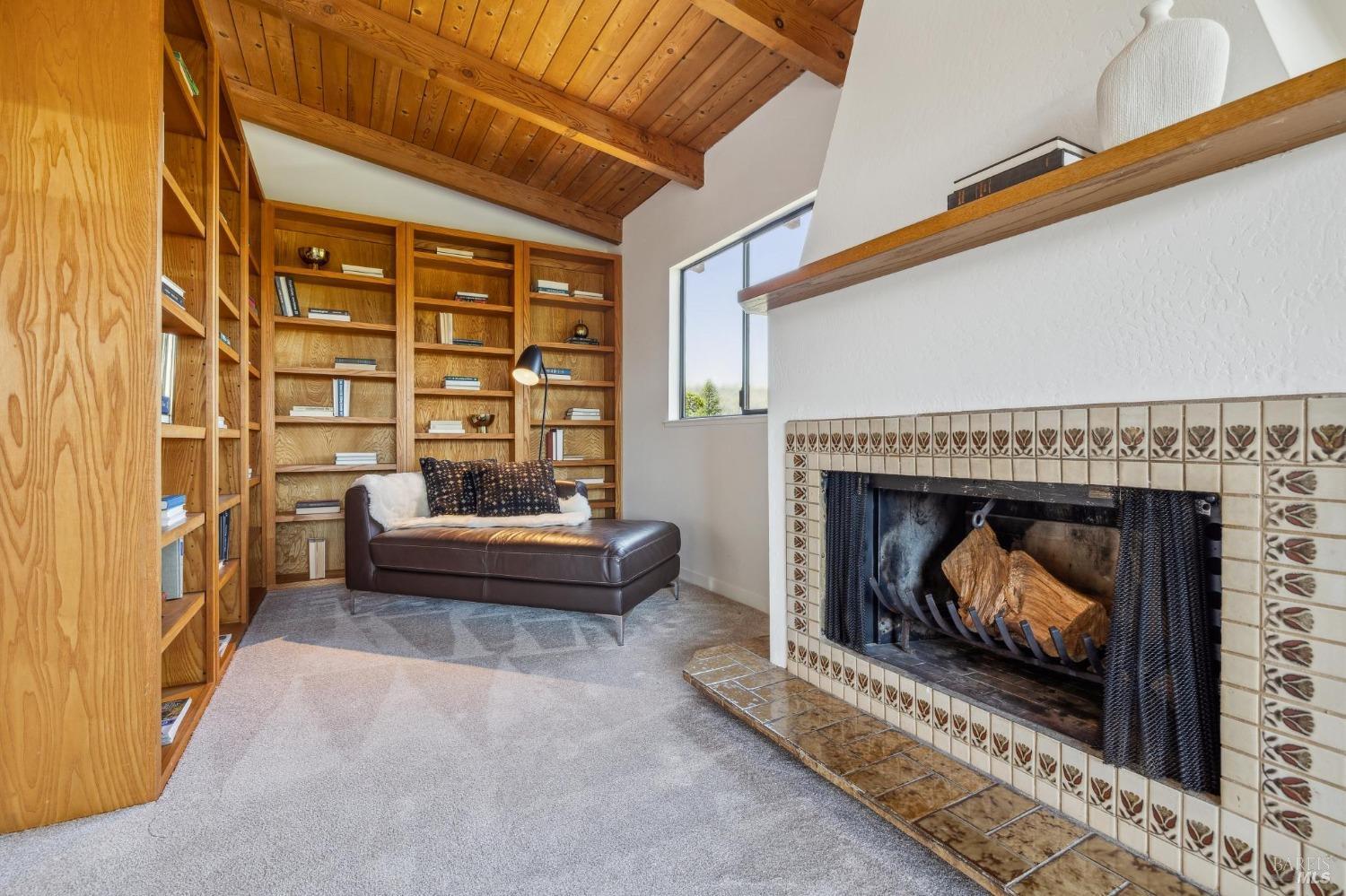 Expansive Home with Tranquility & Views!