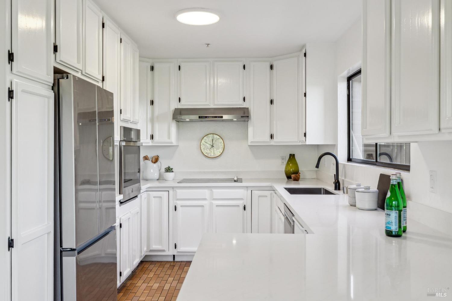 Expansive Home with Tranquility & Views!
