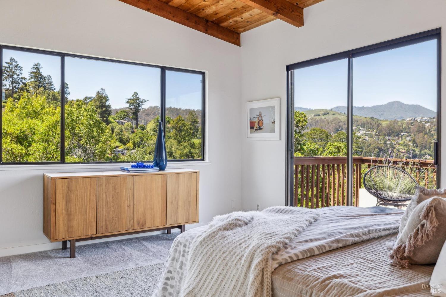 Expansive Home with Tranquility & Views!