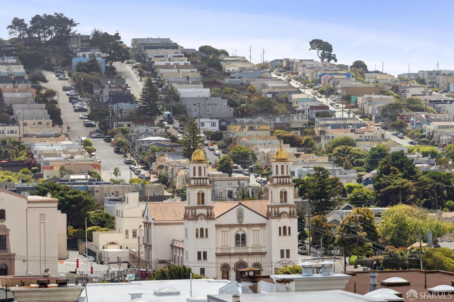 Stunning Remodeled Top Floor Condo w/ Hillside Views!