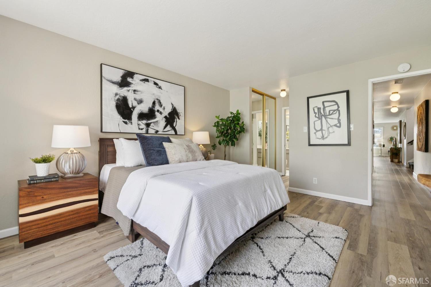 Stunning Remodeled Top Floor Condo w/ Hillside Views!