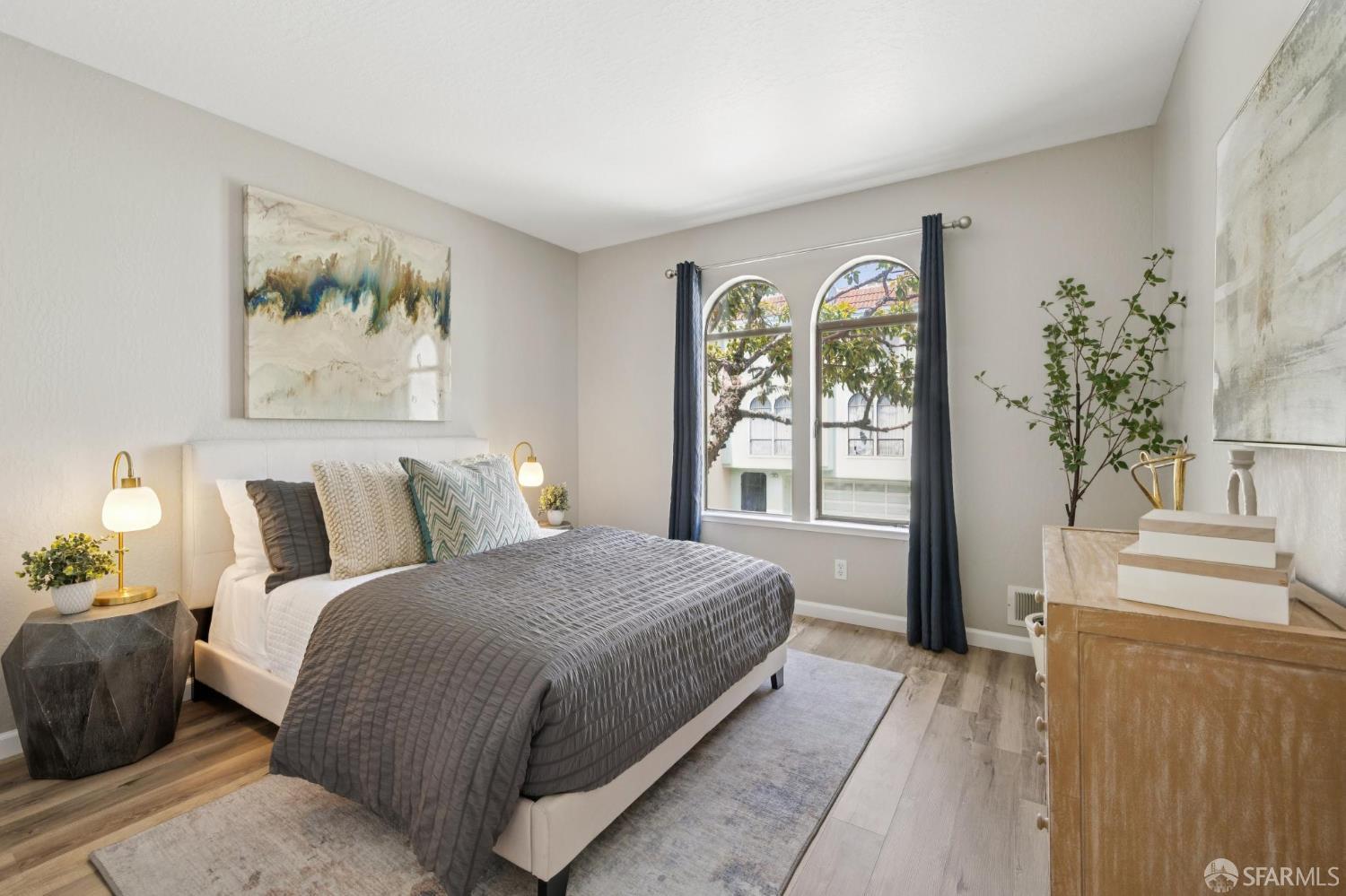 Stunning Remodeled Top Floor Condo w/ Hillside Views!