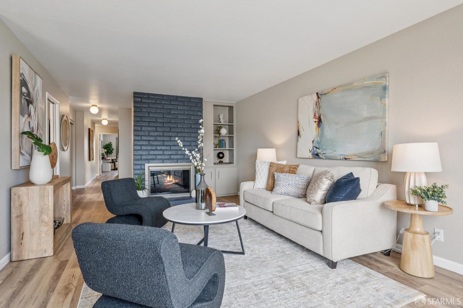 Stunning Remodeled Top Floor Condo w/ Hillside Views!