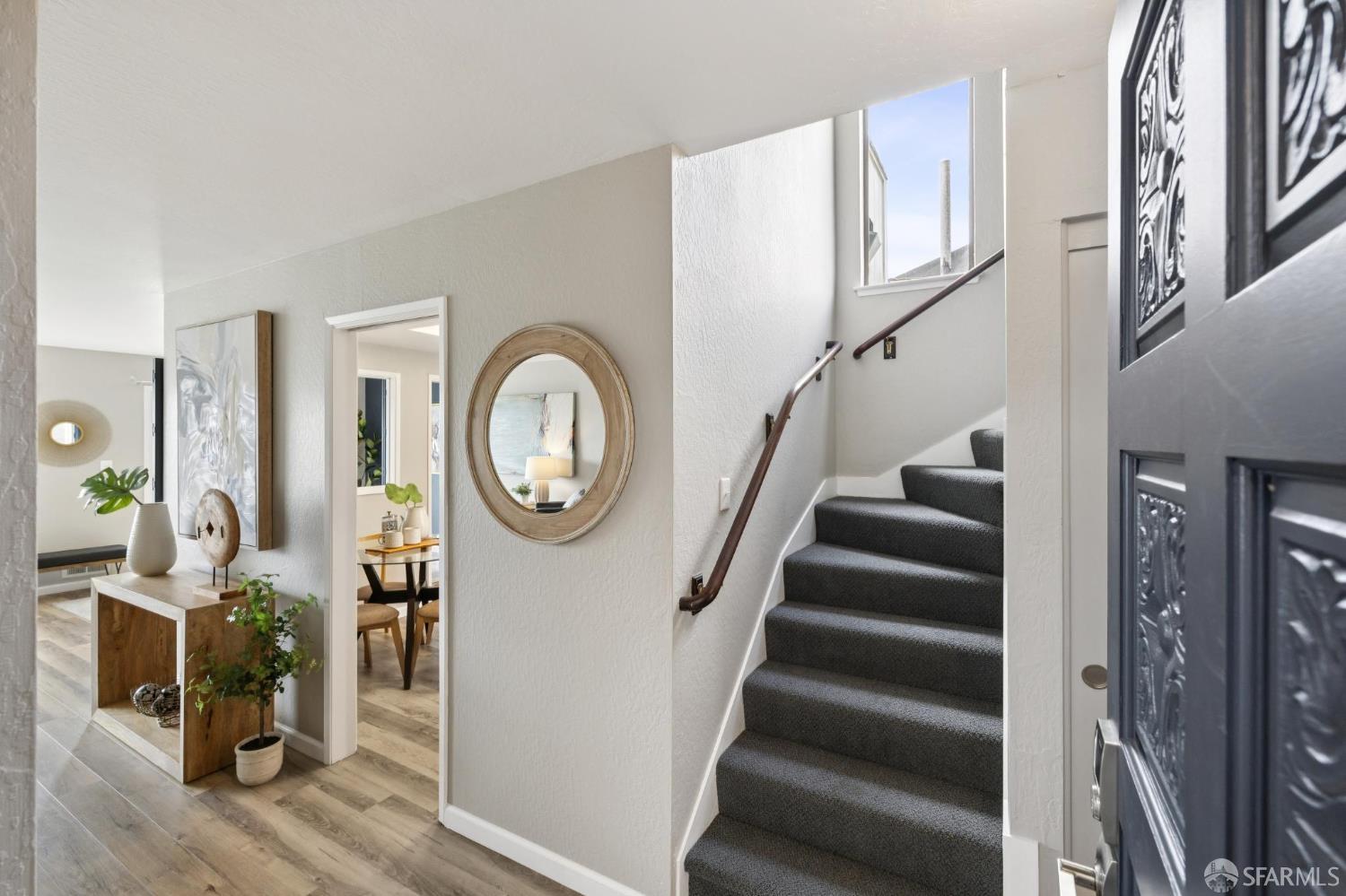 Stunning Remodeled Top Floor Condo w/ Hillside Views!