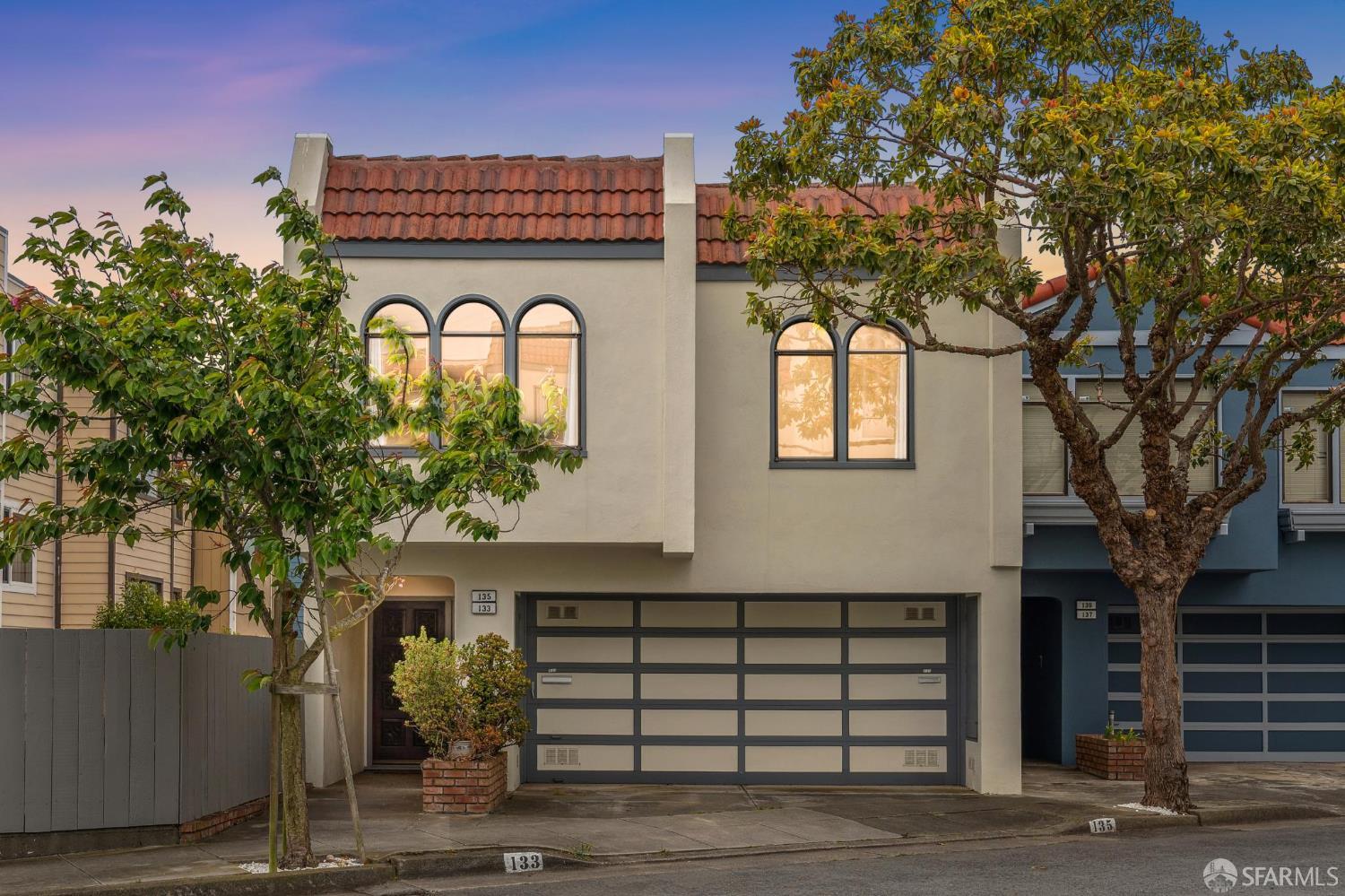 Stunning Remodeled Top Floor Condo w/ Hillside Views!