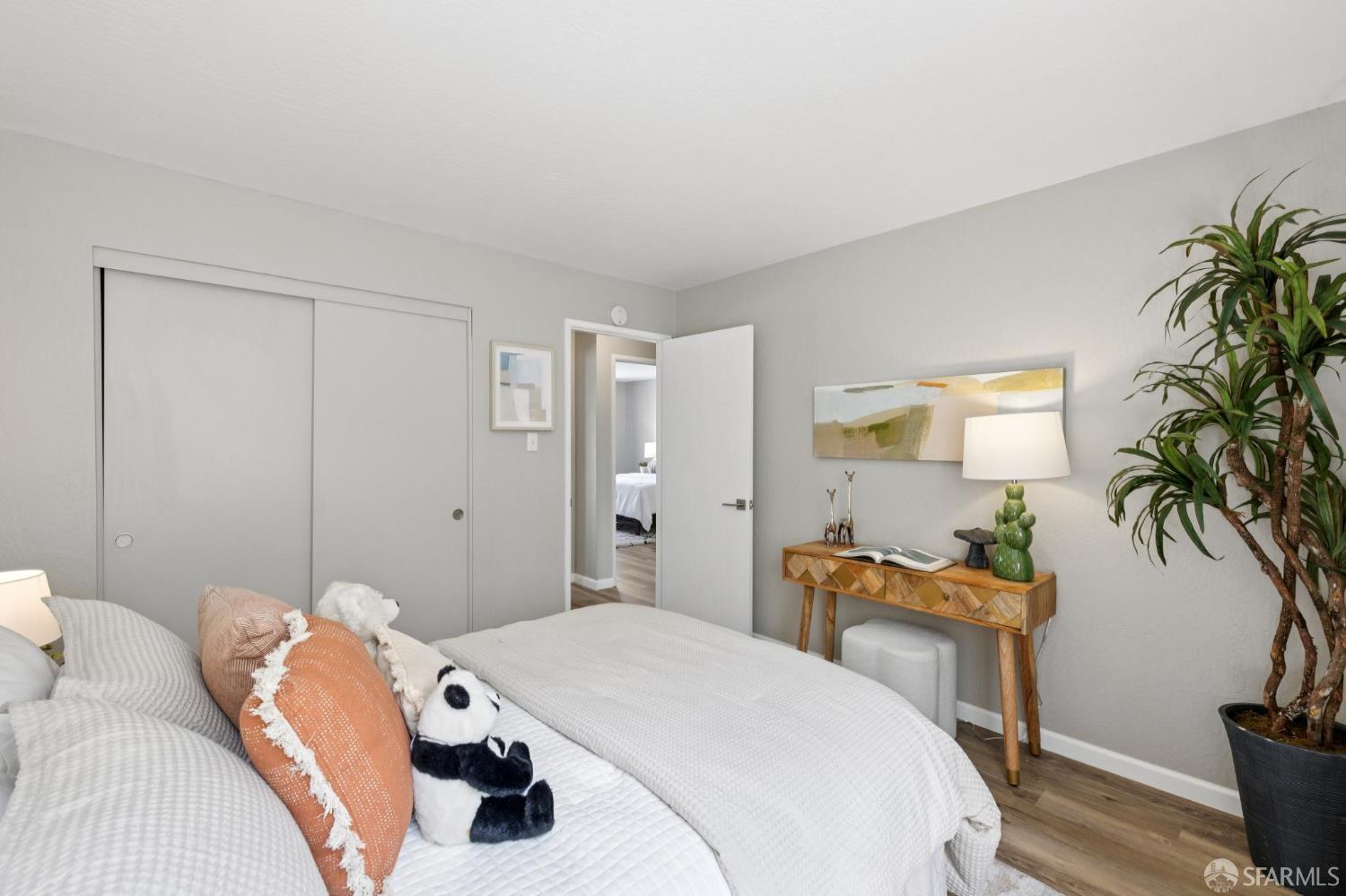 Stunning Remodeled Top Floor Condo w/ Hillside Views!