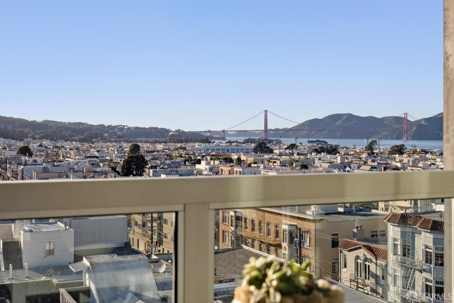 SOLD Trophy Penthouse with Iconic Views - Cow Hollow!