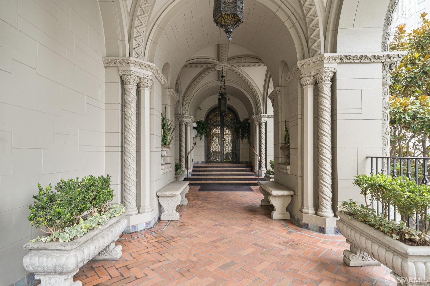 2100 Pacific Avenue # 3B