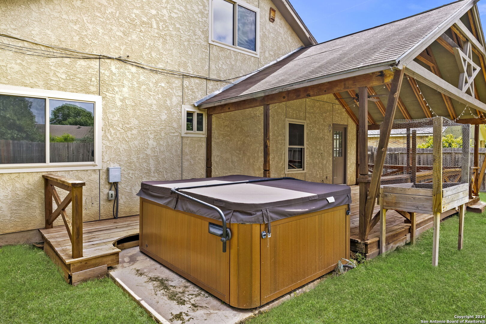 2322 MOSS TERRACE