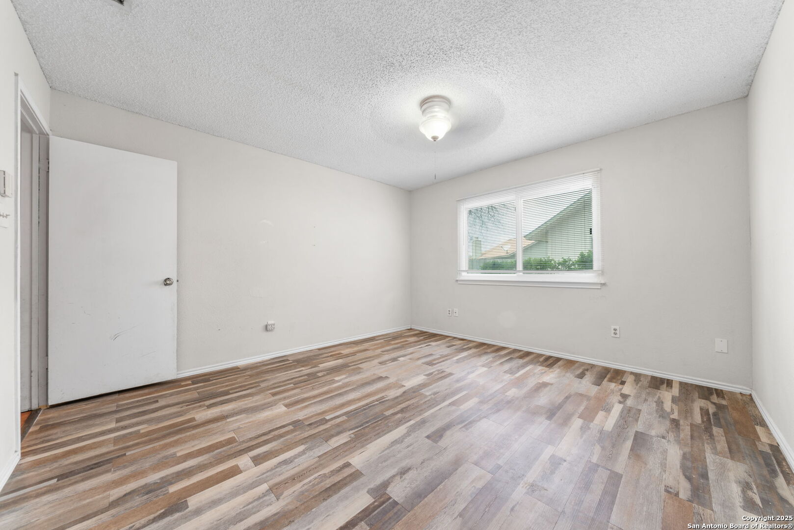 12031 Stoney Pass