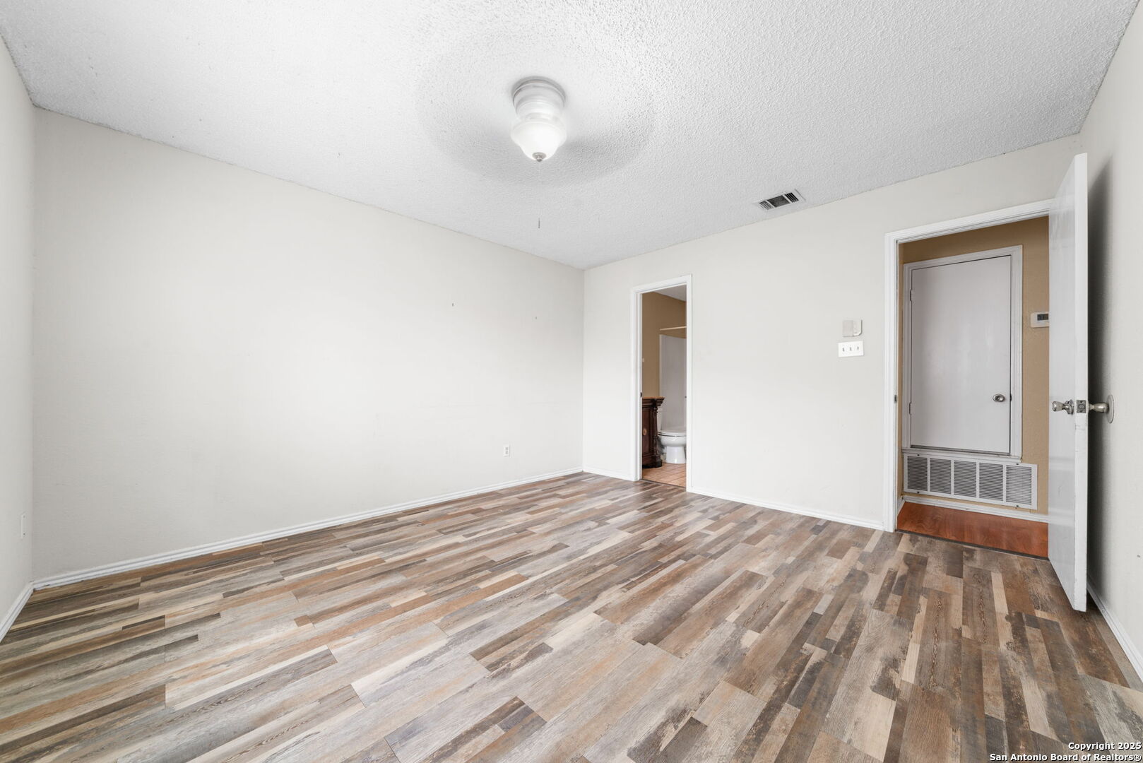 12031 Stoney Pass