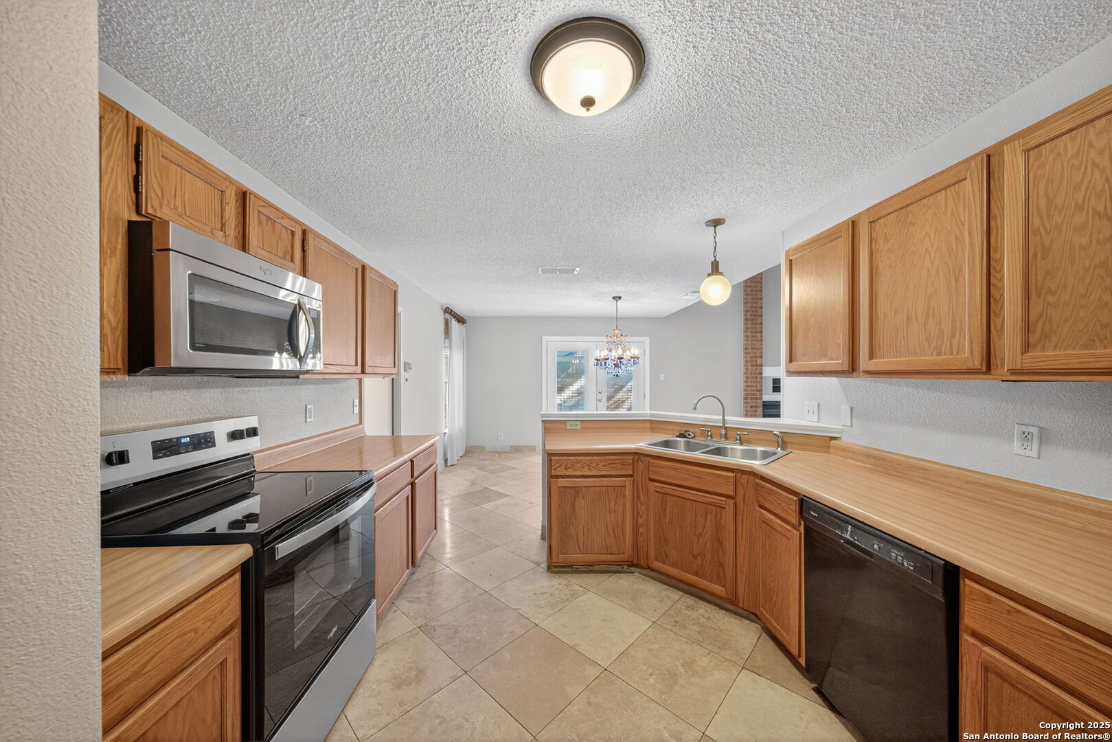 13610 Forest Rock