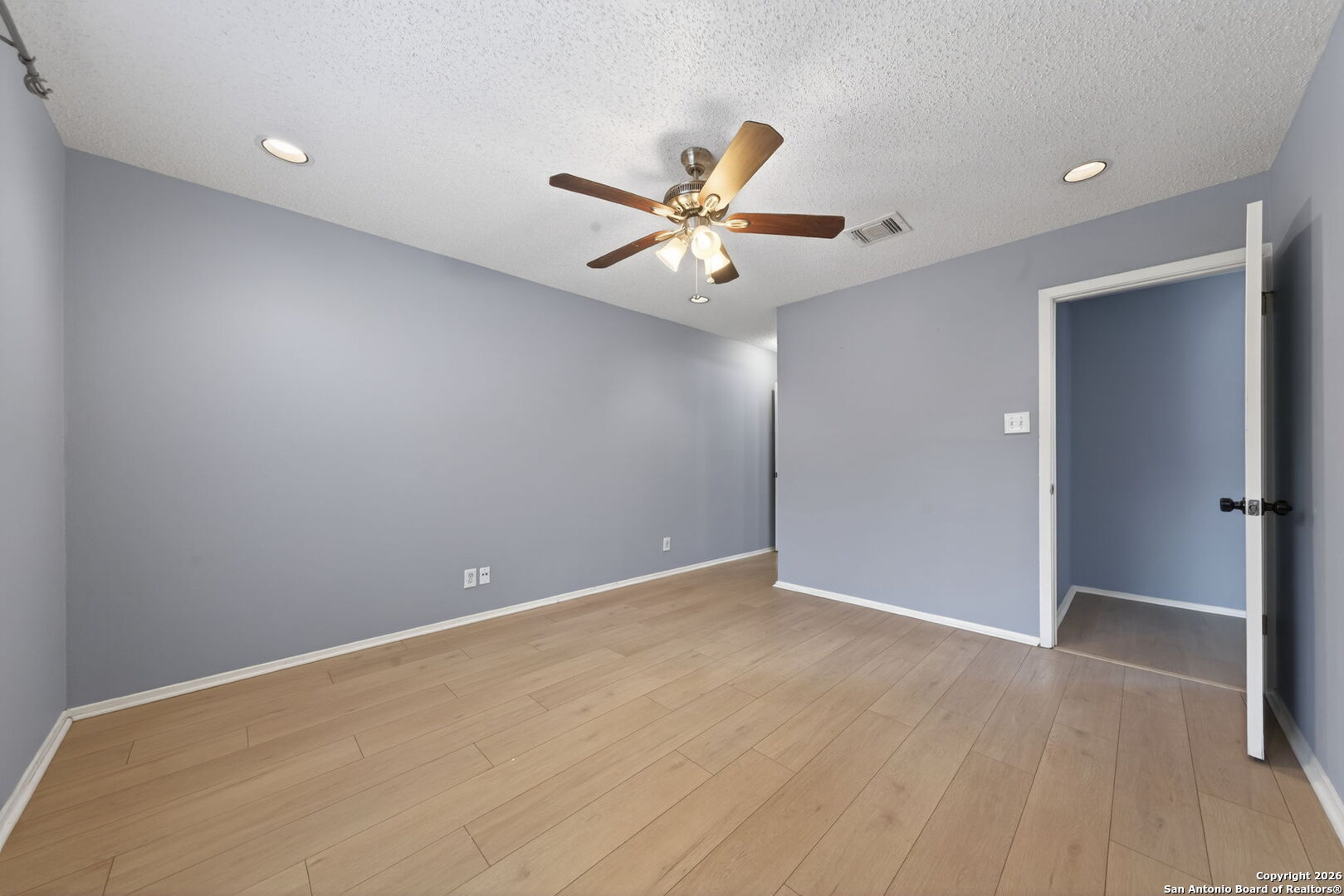 2415 Moss Terrace