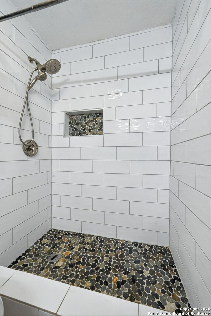 2415 Moss Terrace