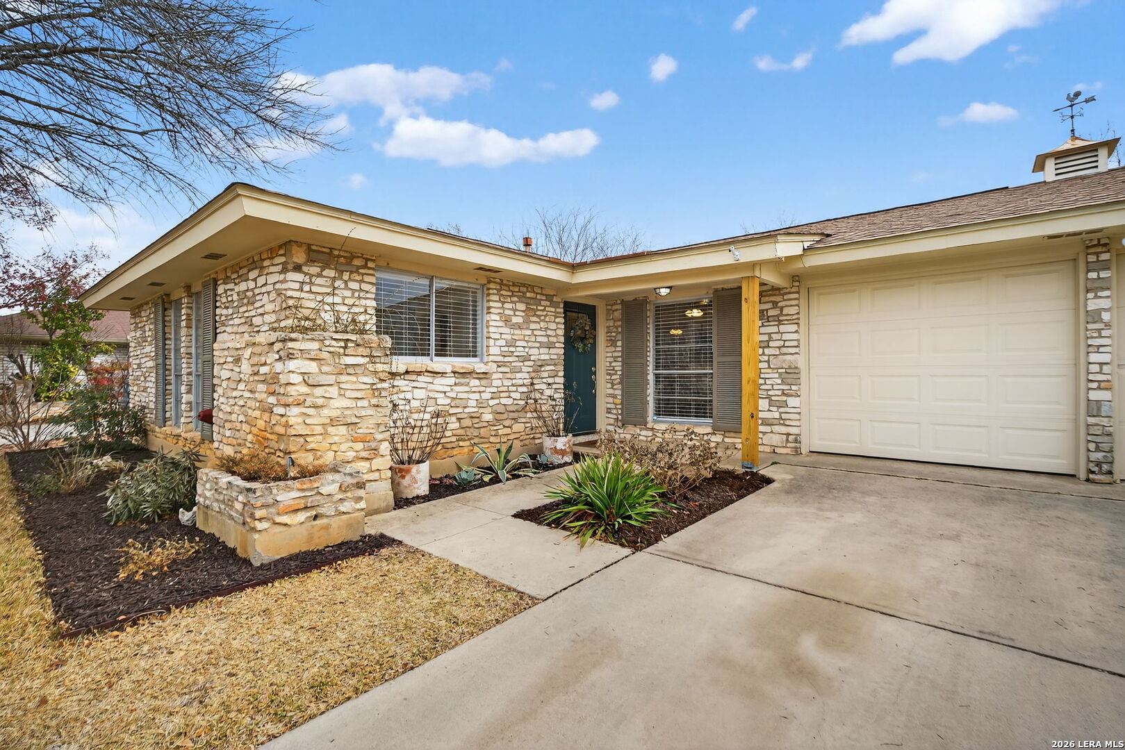 3422 Triola Dr