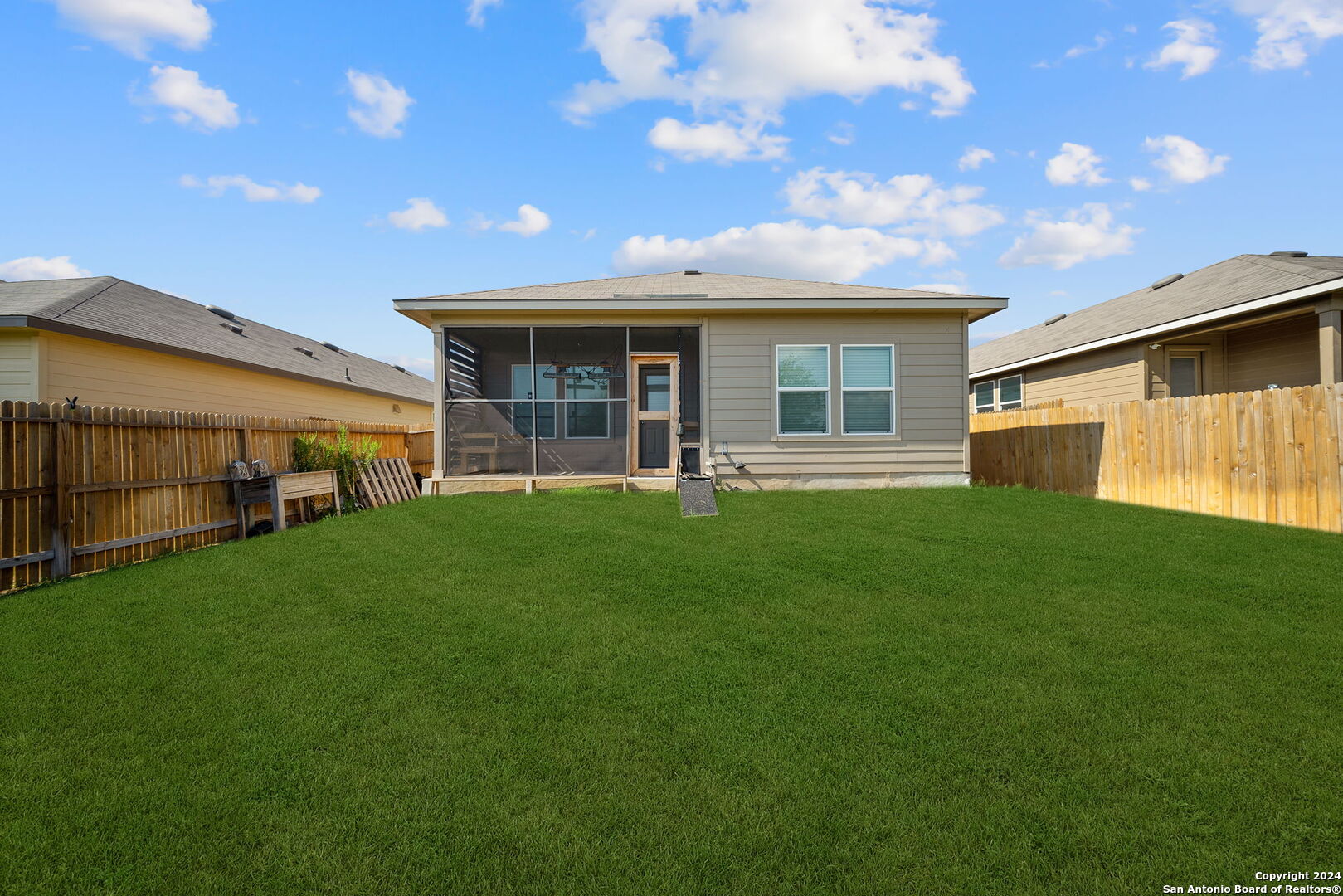 3727 PRAIRIE POND