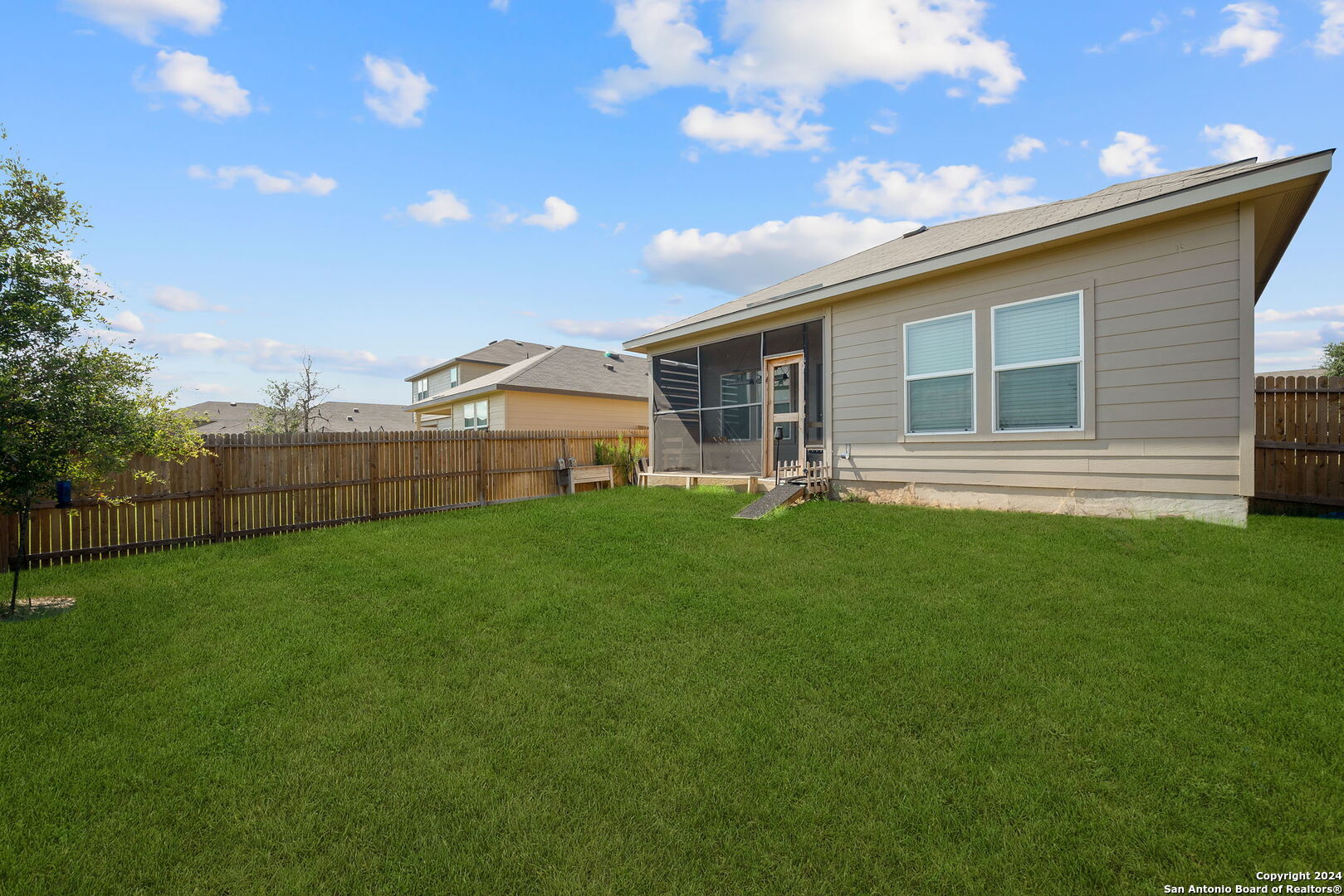3727 PRAIRIE POND