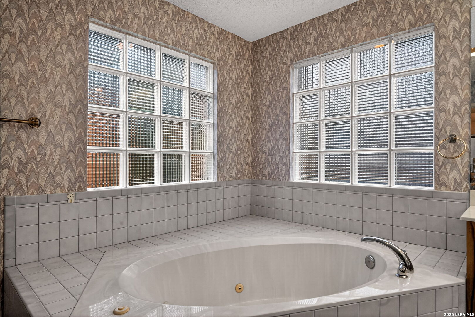 4610 Green Acres Woods