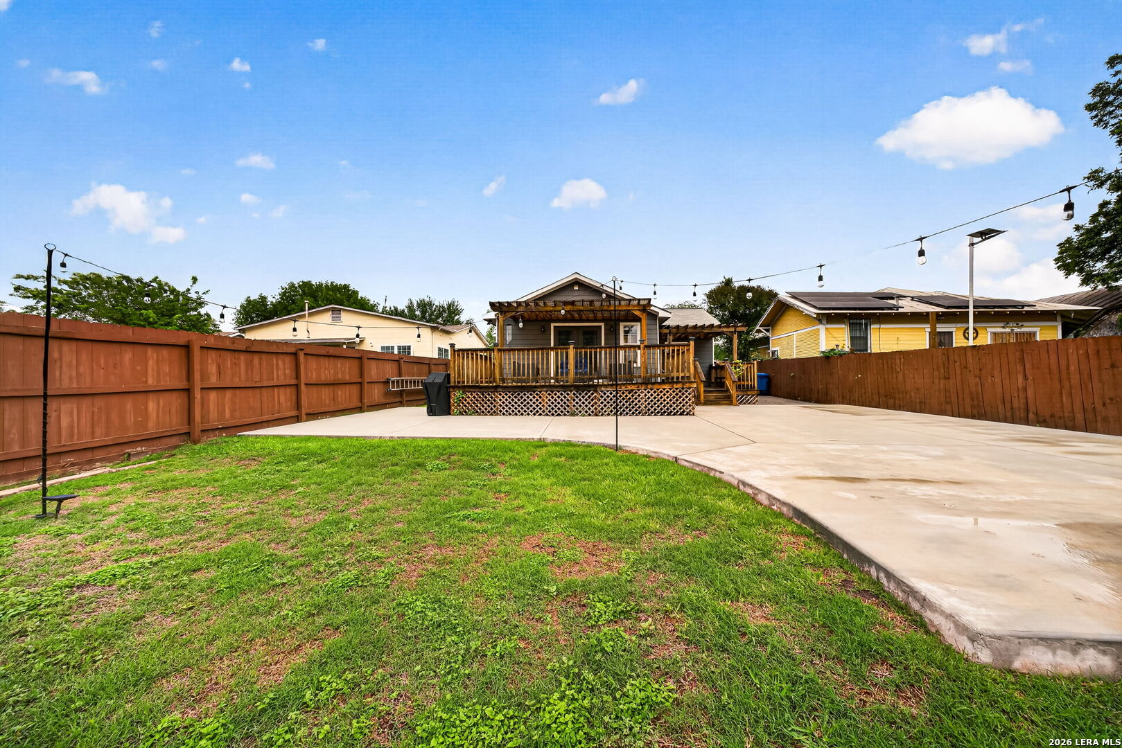 1910 W CRAIG PL