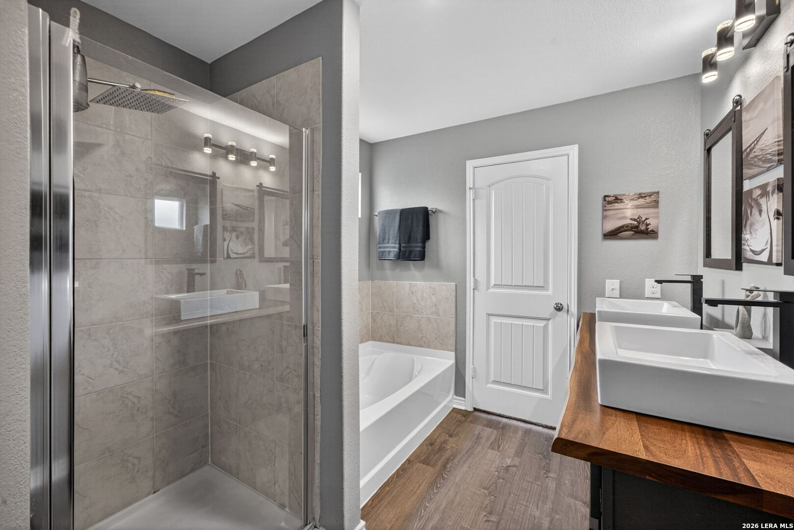 6434 Encore Oaks