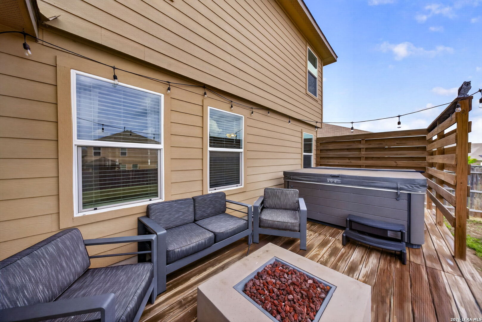 6434 Encore Oaks