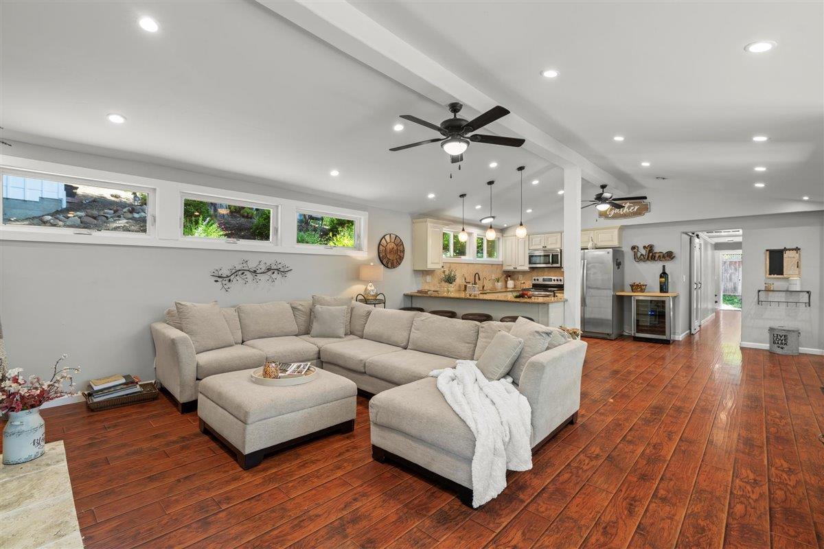 505 Navarra DR