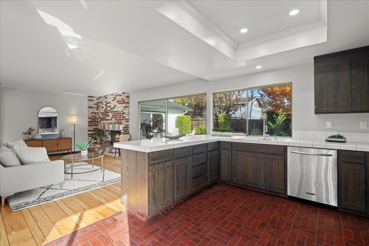 1013 Burlwood DR
