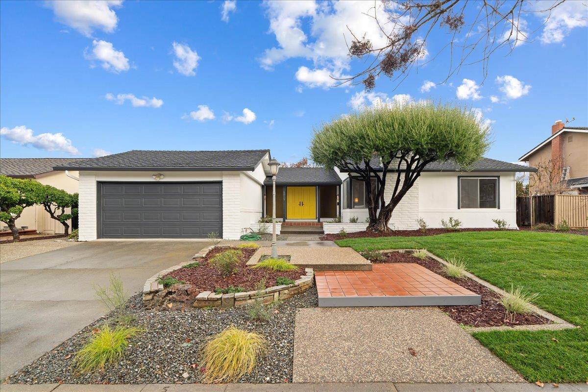 1013 Burlwood DR