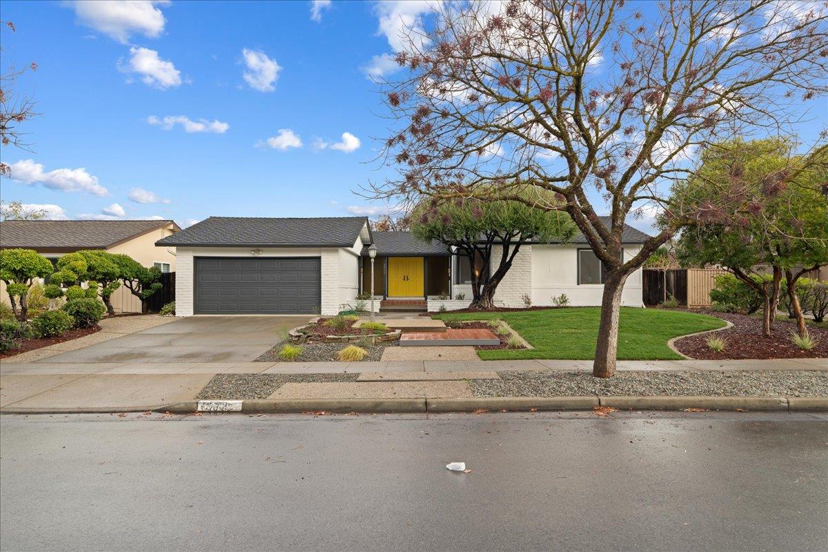 1013 Burlwood DR
