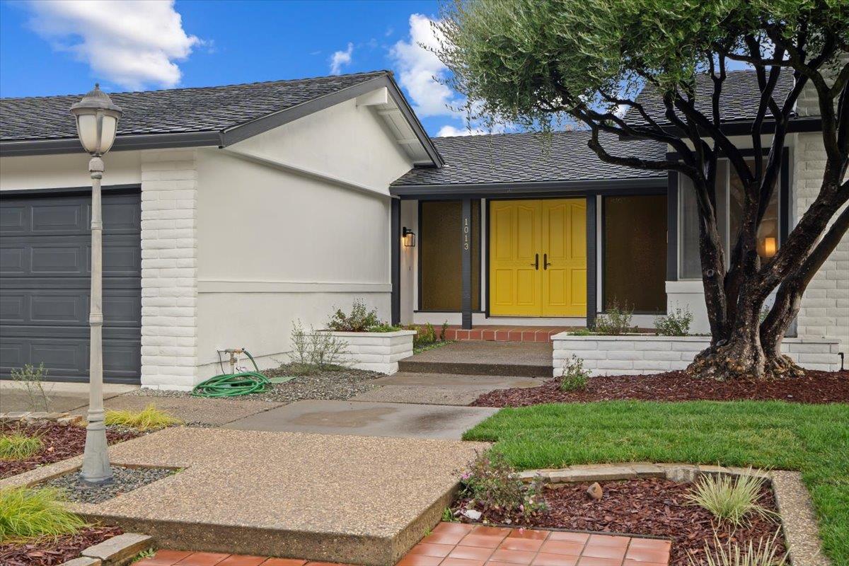 1013 Burlwood DR