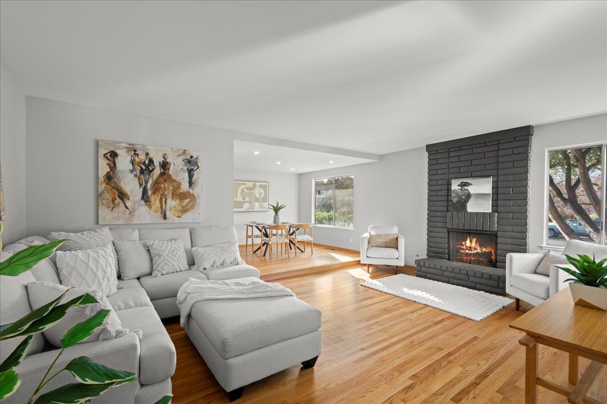 1013 Burlwood DR