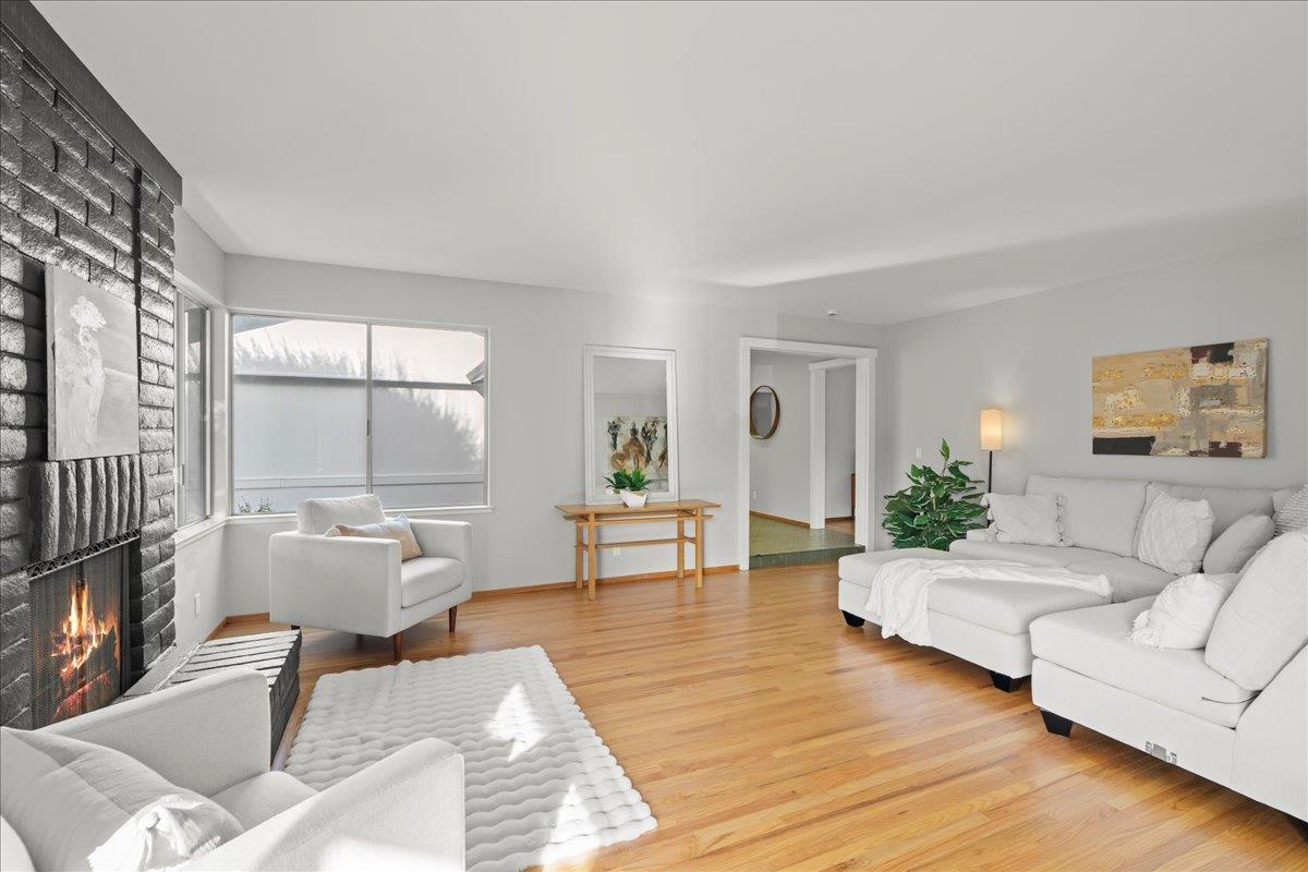 1013 Burlwood DR