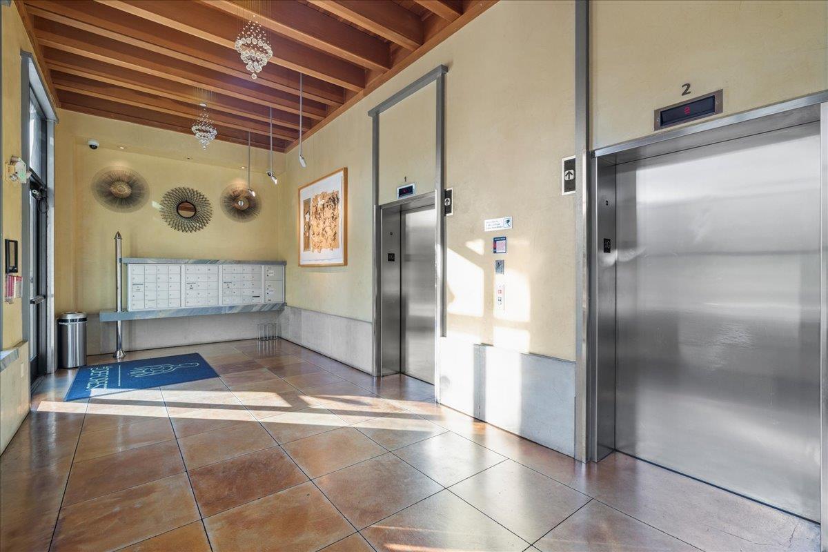 333 Santana Row 239