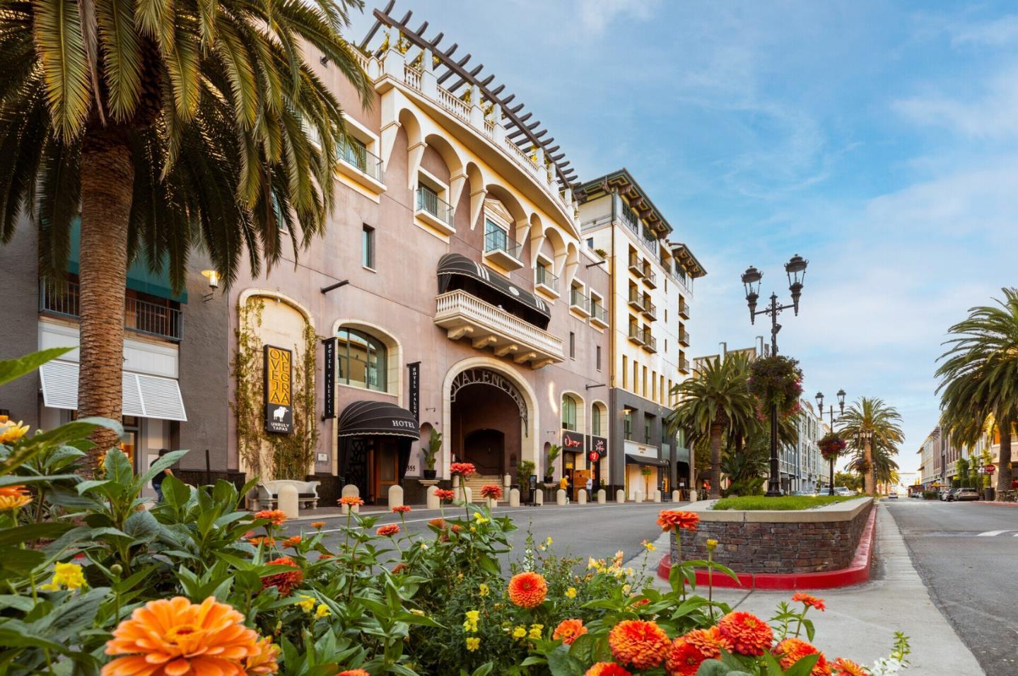 333 Santana Row 239