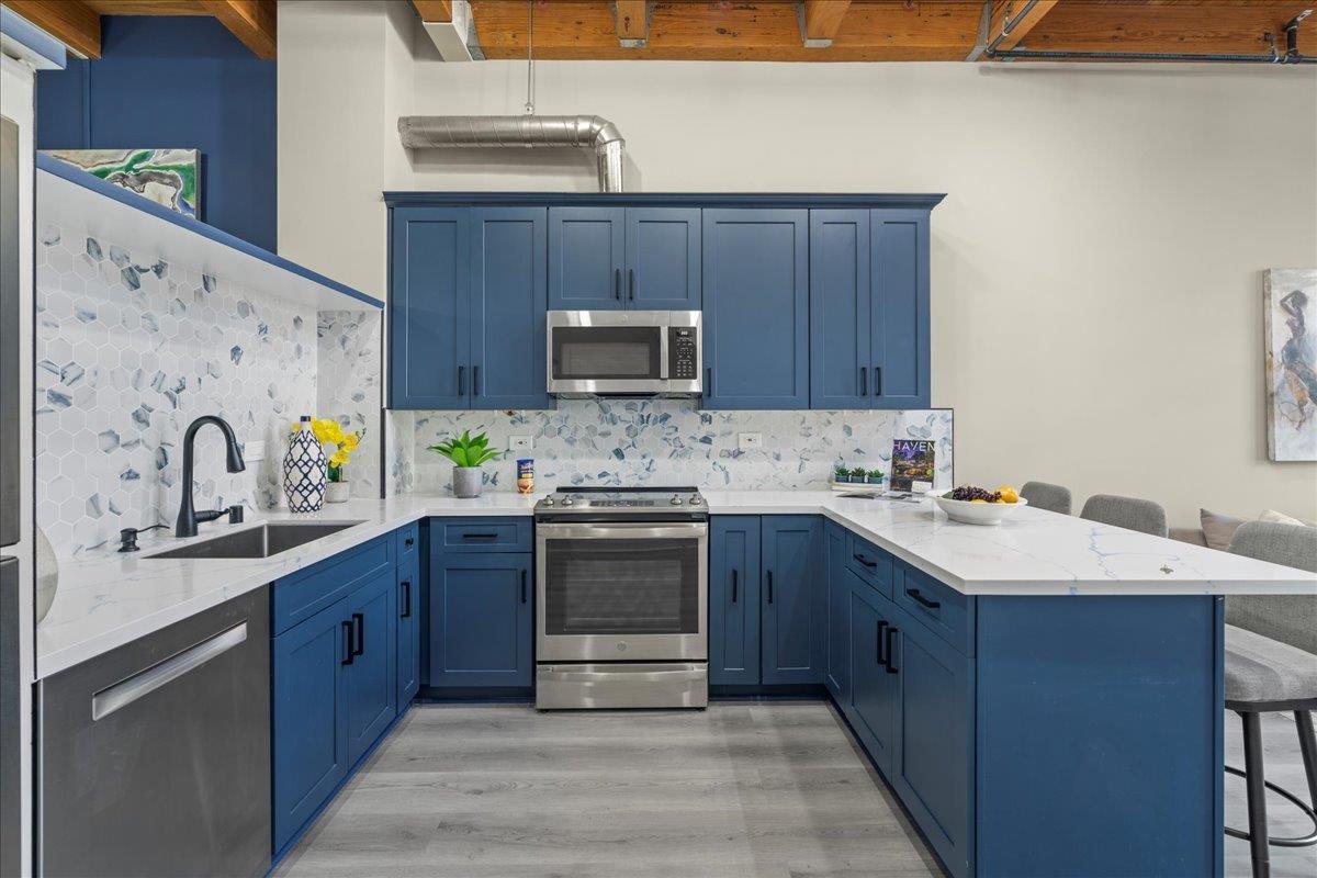 333 Santana Row 239