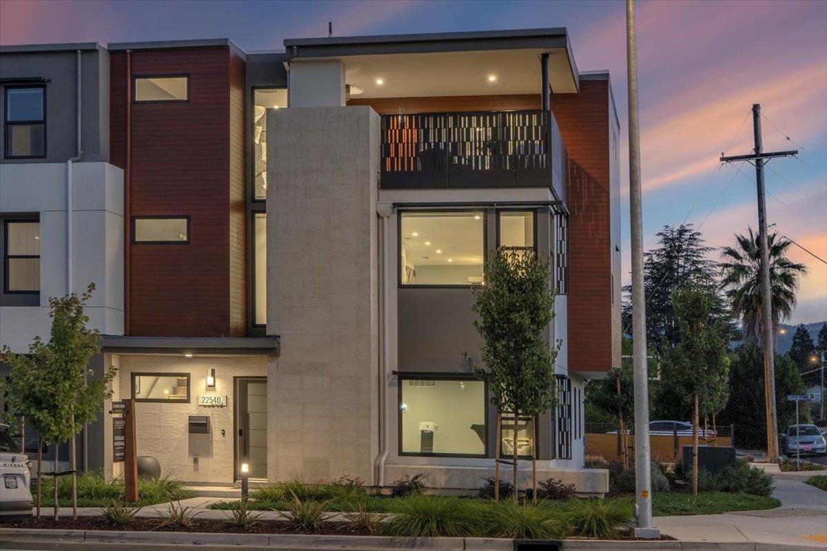 22540 Stevens Creek Boulevard