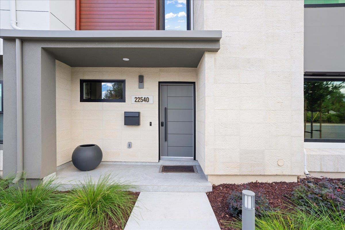 22540 Stevens Creek Boulevard