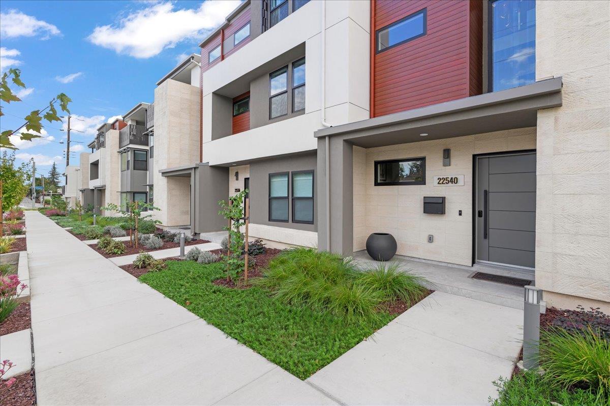 22540 Stevens Creek Boulevard