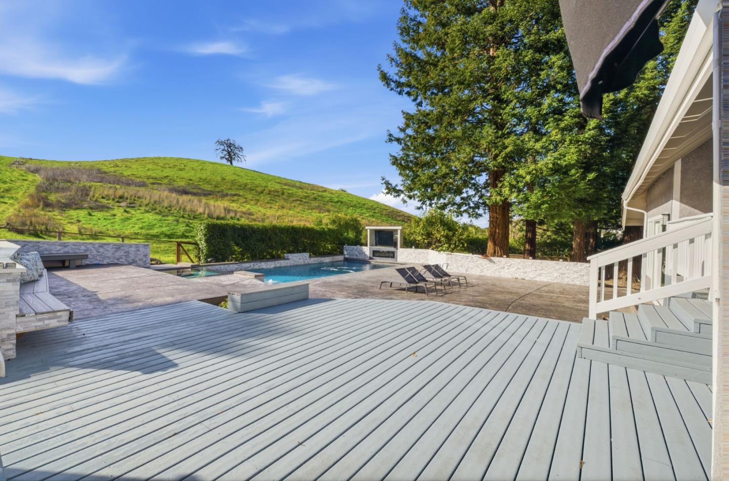 4286 Silver Meadow Court